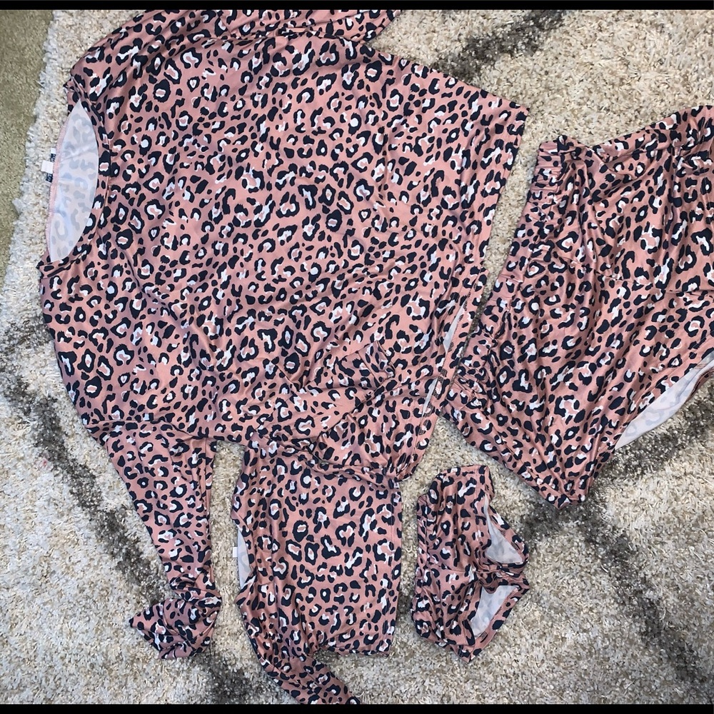 Baileys blossom mommy and me set